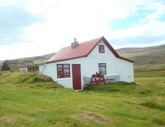 Exterior 2 Hænuvík Cottages
