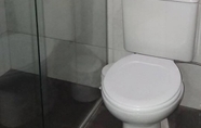 In-room Bathroom 4 Pousada Flor Da Cocanha