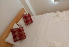 Bedroom 6 Redhouse