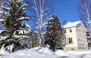 Exterior 4 Chalet Banff