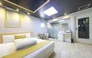 Kamar Tidur 6 Z Motel