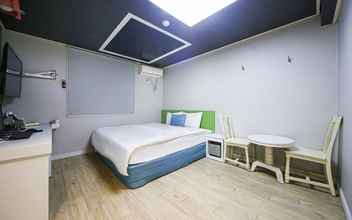 Kamar Tidur 4 Z Motel