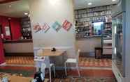Quầy bar, cafe và phòng lounge 6 Villa Tardioli Affittacamere