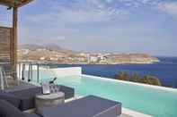 Swimming Pool Radisson Blu Euphoria Resort, Mykonos