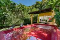 สระว่ายน้ำ Red Sunset Private Pool Villa - Hotel Managed