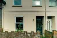 Bên ngoài Comfy, 2 Bed House, Sleeps 6 with Garden and Free Parking in Cheltenham