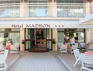 ภายนอกอาคาร 2 Hotel Madison