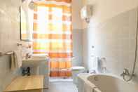 In-room Bathroom Gabriella Art Apartment Navona Sq