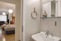 In-room Bathroom Central apartment on pedestrian street