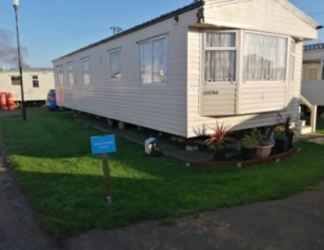 Exterior 2 Pets Stay Free 3 Bedroom Caravan at Heacham Beach