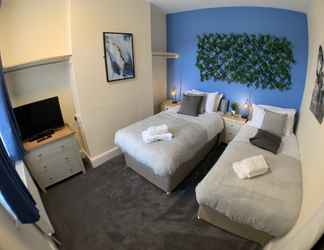 Bedroom 2 Whitworth Lodge. Sleeps 6 in 3 rooms netflix WIFI