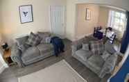 Common Space 7 Whitworth Lodge. Sleeps 6 in 3 rooms netflix WIFI