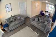 Common Space Whitworth Lodge. Sleeps 6 in 3 rooms netflix WIFI