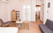 Ruang Umum 2 Cozy Studio Athens Downtown - Sleeps 3