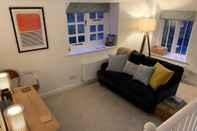 Common Space The Cottage, Lower St, West Chinnock