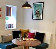 Bar, Cafe and Lounge 2 The Cottage, Lower St, West Chinnock