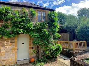 Exterior 4 The Cottage, Lower St, West Chinnock