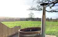 Ruang Umum 3 Abbey View Cottage - Scandi Spa Hot Tub