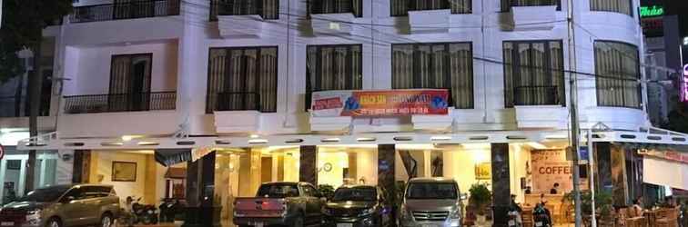 Bên ngoài Phuong Nam Hotel