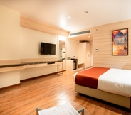 Kamar Tidur 5 The Orchid Lonavala