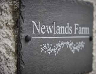 Exterior 2 Newlands Farm Stables