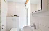 Toilet Kamar 7 Lovely Holiday Home in Zierow With Terrace