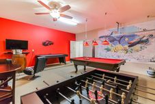 Common Space Lovely 6 Bedroom Home in the Solterra Community - 518