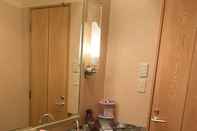 Toilet Kamar Hotel Venus Garden - Adults Only