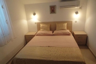 Kamar Tidur Sun Apartments Slano