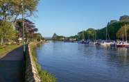 Nearby View and Attractions 2 1 Crabshell Quay