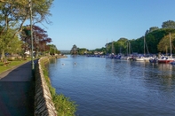 Nearby View and Attractions 1 Crabshell Quay