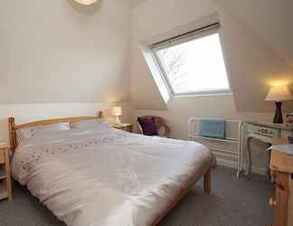 Bedroom 2 Porthole Cottage