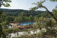 Swimming Pool Village Huttopia Sud Ardèche