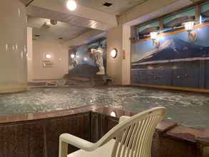 Lobby 4 Funabashi Grand Sauna and Capsule Hotel - Caters to Men