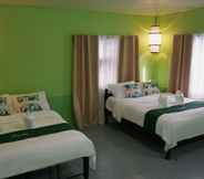 Bedroom 2 MWR Hotel by Cocotel