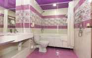 Toilet Kamar 3 Hotel Druzhba