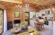 Common Space 5 Porthole Log Cabin