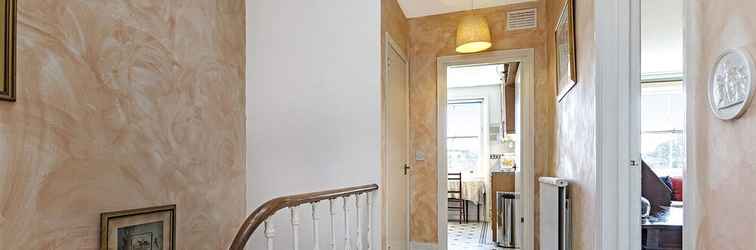 Lobi Typically English 2 Bedroom Apartment in Residential Area Near South Kensington