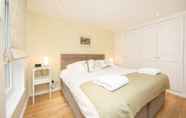 Bedroom 3 Large 2 Bedroom, 2 Bathroom Apartment, Moments From King's Road - Edith Terrace