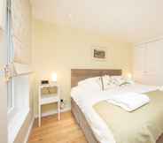 Bedroom 3 Large 2 Bedroom, 2 Bathroom Apartment, Moments From King's Road - Edith Terrace