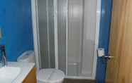 Toilet Kamar 2 Hotel Mercadales