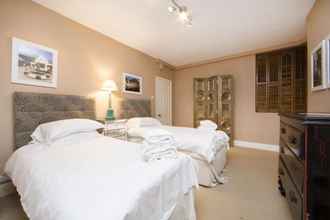 Bedroom 4 Palace Place Mansions - Elegant English Home in Kensington for Large Families