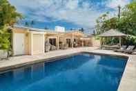 Swimming Pool Kailua Beachside 4 Bedroom Home by Redawning