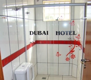 Toilet Kamar 4 Dubai Hotel