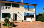 Exterior 4 Villa Cecile