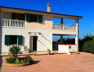 Exterior 2 Villa Cecile