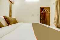 Phòng ngủ Shri Sai Residency