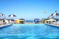 Swimming Pool Hotel Italia
