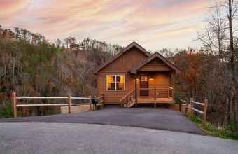 Exterior 4 Luxury Good Vibes Cabin With Tub by Redawning