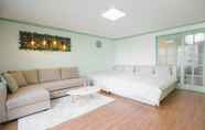 Kamar Tidur 5 Mint House